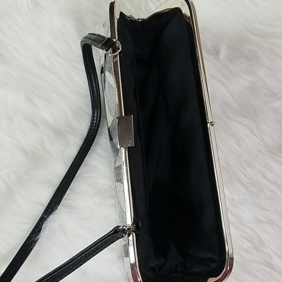 TOP HANDLE BAG WITH BLACK, GREY,AND YELLOW DESIGN - Picture 6 of 8